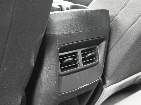 Used 2024 Chevrolet Colorado Trail Boss image 32