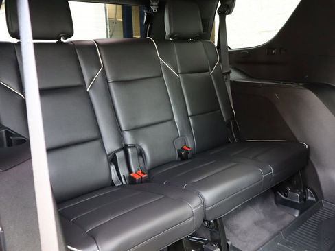 Used 2024 Cadillac Escalade Sport w/ Touring Package AWD/4WD image 38