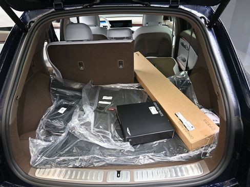 New 2026 Genesis GV70 2.5T Advanced image 17