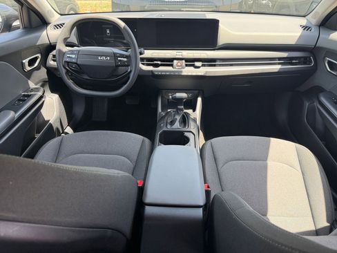 Used 2025 Kia K4 LXS image 75