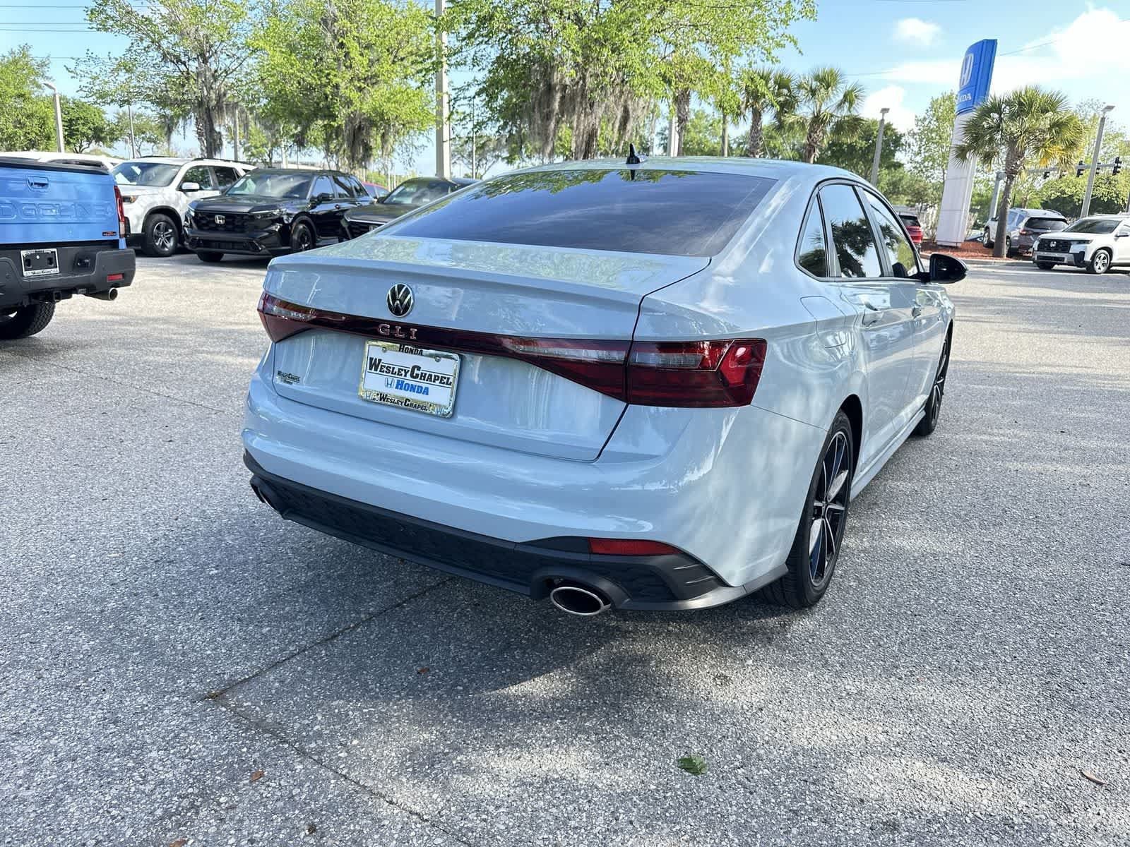 Used 2025 Volkswagen Jetta GLI Autobahn FWD image 6
