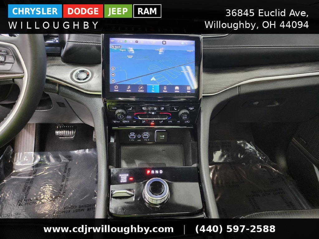 Used 2023 Jeep Grand Cherokee Limited w/ Luxury Tech Group II AWD/4WD image 20