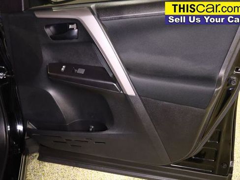 Used 2018 Toyota RAV4 LE image 31