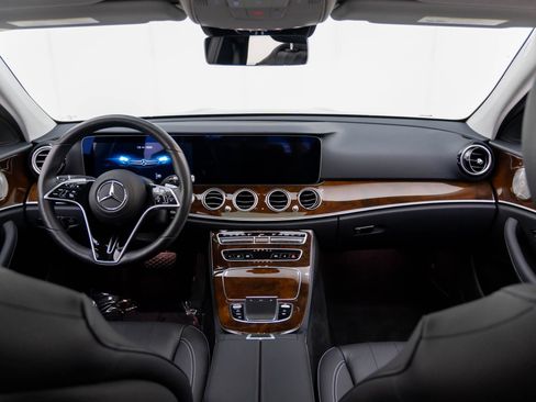 Used 2023 Mercedes-Benz E 450 4MATIC Sedan image 8