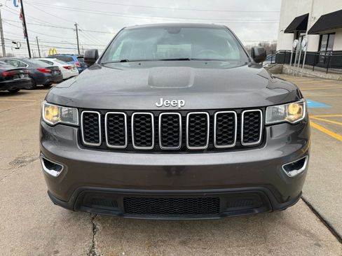 Used 2021 Jeep Grand Cherokee Laredo X image 3