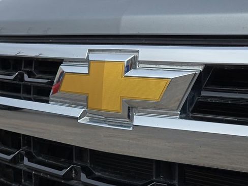 Used 2025 Chevrolet Silverado 1500 LT AWD/4WD image 7
