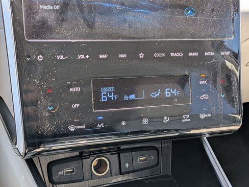 Used 2023 Hyundai Tucson Limited AWD/4WD image 13