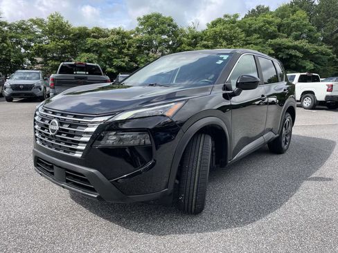 Used 2025 Nissan Rogue SV FWD image 7