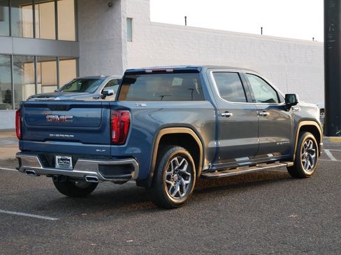 Used 2024 GMC Sierra 1500 SLT w/ SLT Premium Package AWD/4WD image 3