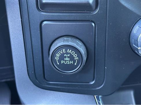 Used 2025 Ford F150 XLT w/ Equipment Group 302A MID image 32