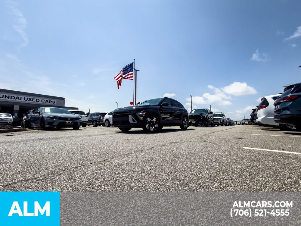 Used 2025 Hyundai Kona SEL FWD image 17