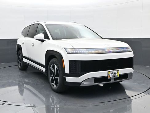 New 2026 Hyundai Ioniq 9 S image 3