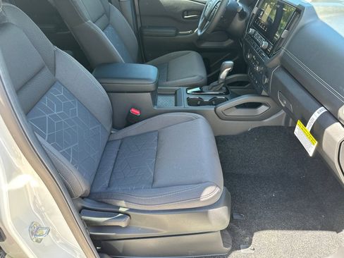 New 2026 Nissan Frontier SV w/ SV Convenience Package RWD image 9