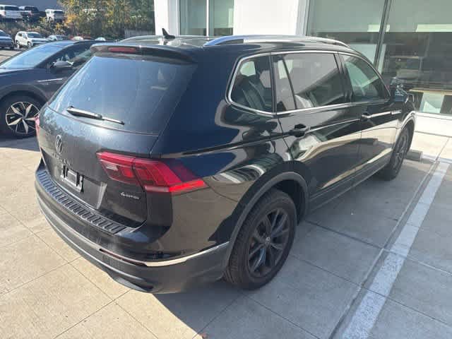 Used 2024 Volkswagen Tiguan SE AWD/4WD image 6