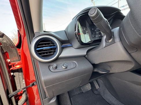 Used 2024 Chevrolet Trax LS w/ LS Convenience Package FWD image 23