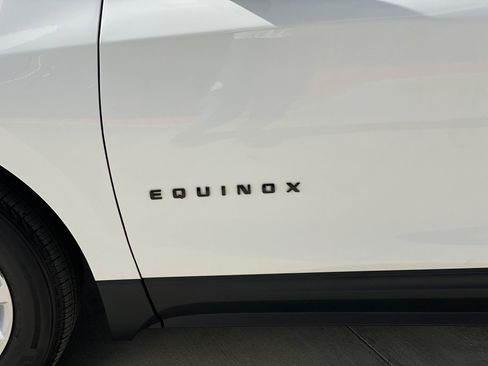 Used 2018 Chevrolet Equinox LS w/ LPO, Blackout Package image 8