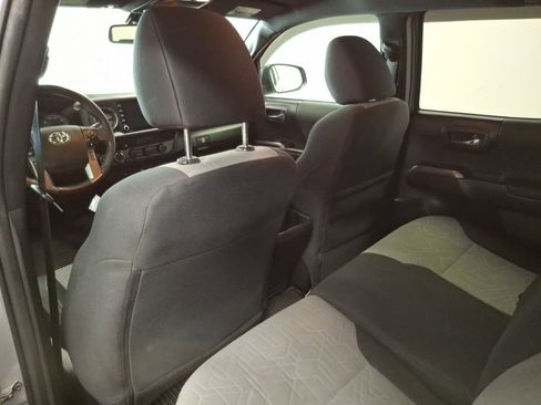 Used 2023 Toyota Tacoma TRD Off-Road image 12