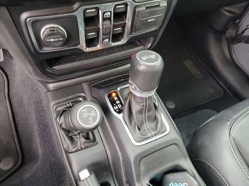 Used 2022 Jeep Wrangler Unlimited Sahara 4xe image 23