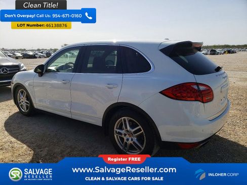 Used 2014 Porsche Cayenne S w/ Comfort Plus Package AWD/4WD image 3