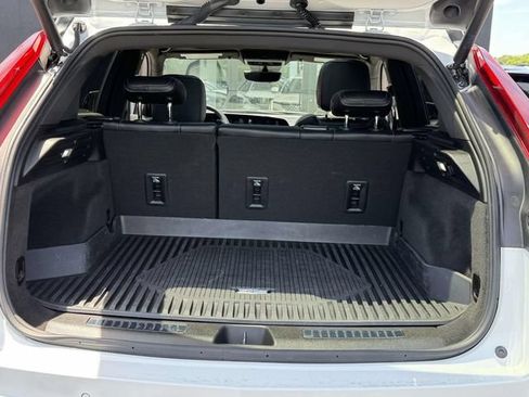 Used 2024 Cadillac XT4 Premium Luxury w/ Technology Package AWD/4WD image 6