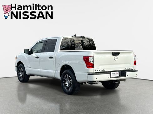 Used 2024 Nissan Titan SV w/ Accessory Utility Package image 4