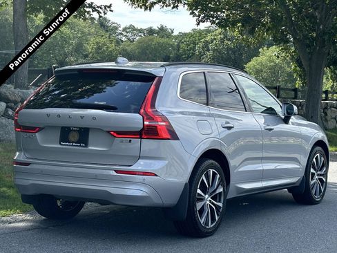 Used 2022 Volvo XC60 B5 Momentum w/ Climate Package AWD/4WD image 4