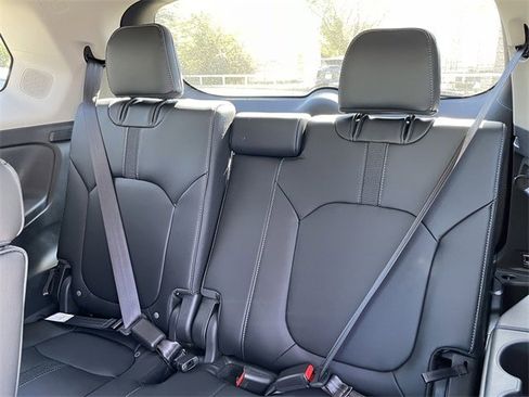 New 2025 Honda Pilot Touring image 27