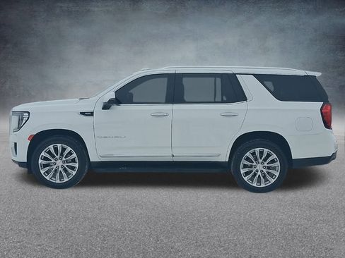 Used 2022 GMC Yukon Denali w/ Advanced Technology Package image 11