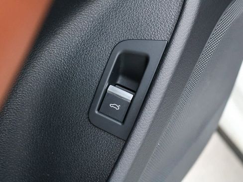 Used 2023 Audi Q8 Premium w/ Convenience Package image 33