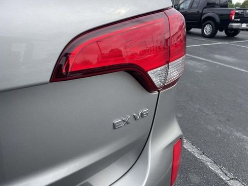 Used 2015 Kia Sorento EX w/ EX V6 Touring Package FWD image 13