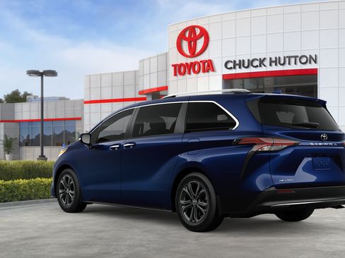 Used 2026 Toyota Sienna Platinum AWD/4WD image 32