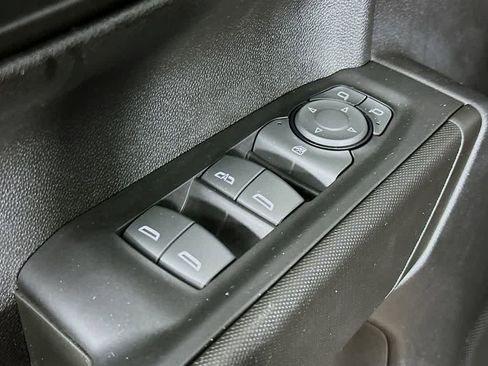 Used 2022 Chevrolet Silverado 1500 Custom image 28