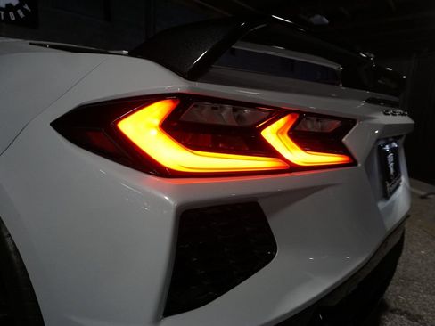 Used 2021 Chevrolet Corvette Stingray Preferred Cpe w/ Z51 Performance Package image 8