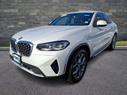 Used 2023 BMW X4 xDrive30i image 3