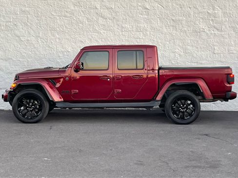 Used 2021 Jeep Gladiator Overland image 4