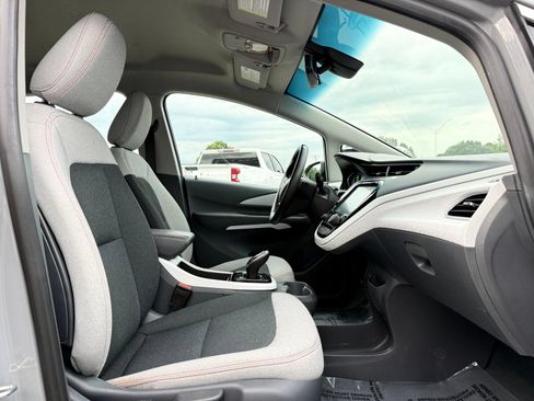 Used 2020 Chevrolet Bolt LT FWD image 23