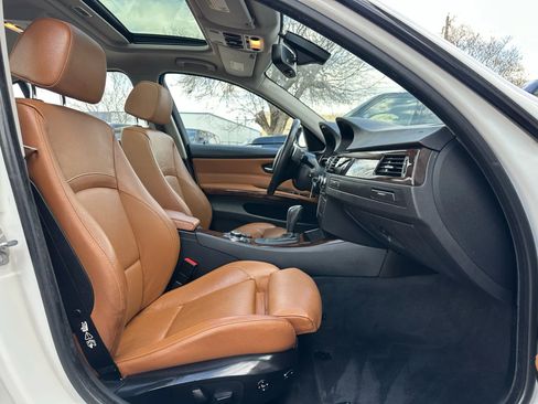 Used 2010 BMW 335d Sedan image 23
