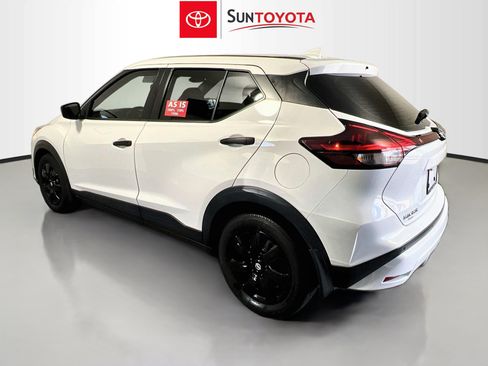 Used 2022 Nissan Kicks S FWD image 6