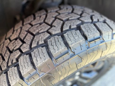 Used 2017 Chevrolet Tahoe LT w/ Z71 Midnight Edition image 40