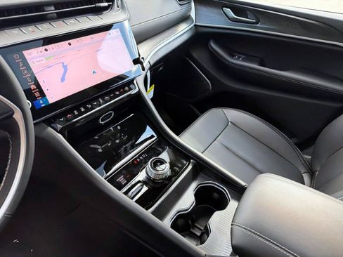 New 2026 Jeep Grand Cherokee Limited AWD/4WD image 15