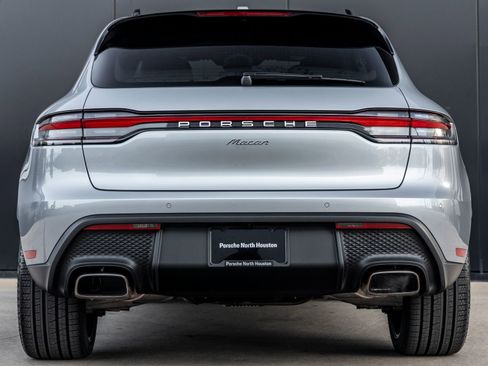 Certified 2026 Porsche Macan AWD/4WD image 10
