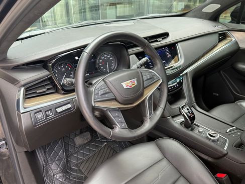 Used 2022 Cadillac XT5 Premium Luxury w/ Platinum Package FWD image 4