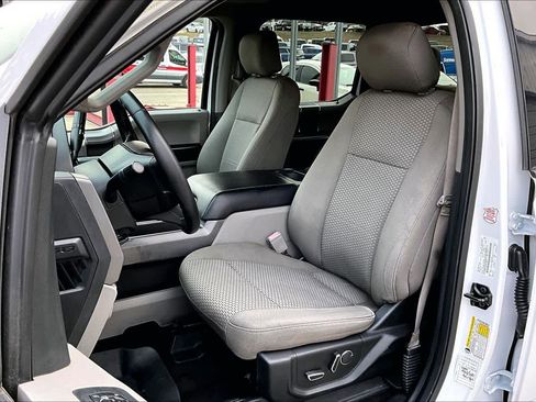 Used 2018 Ford F150 XLT w/ Equipment Group 302A Luxury image 7