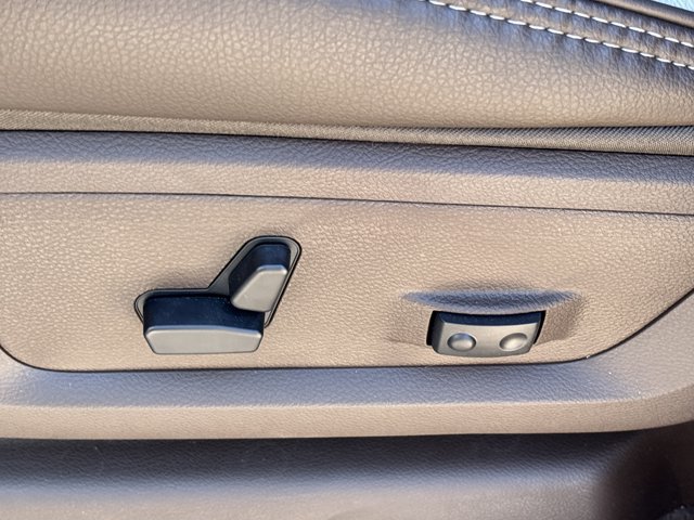 New 2026 RAM 3500 Laramie AWD/4WD image 19