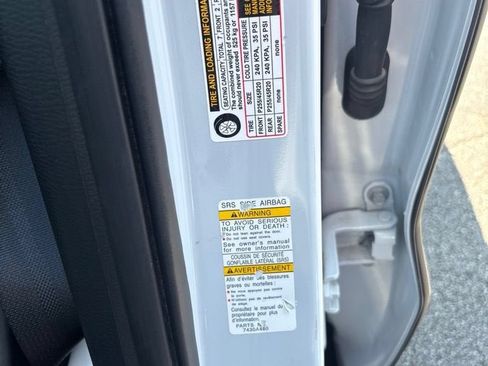 Used 2022 Mitsubishi Outlander SEL AWD/4WD image 22