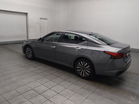 Used 2023 Nissan Altima 2.5 SV FWD image 3