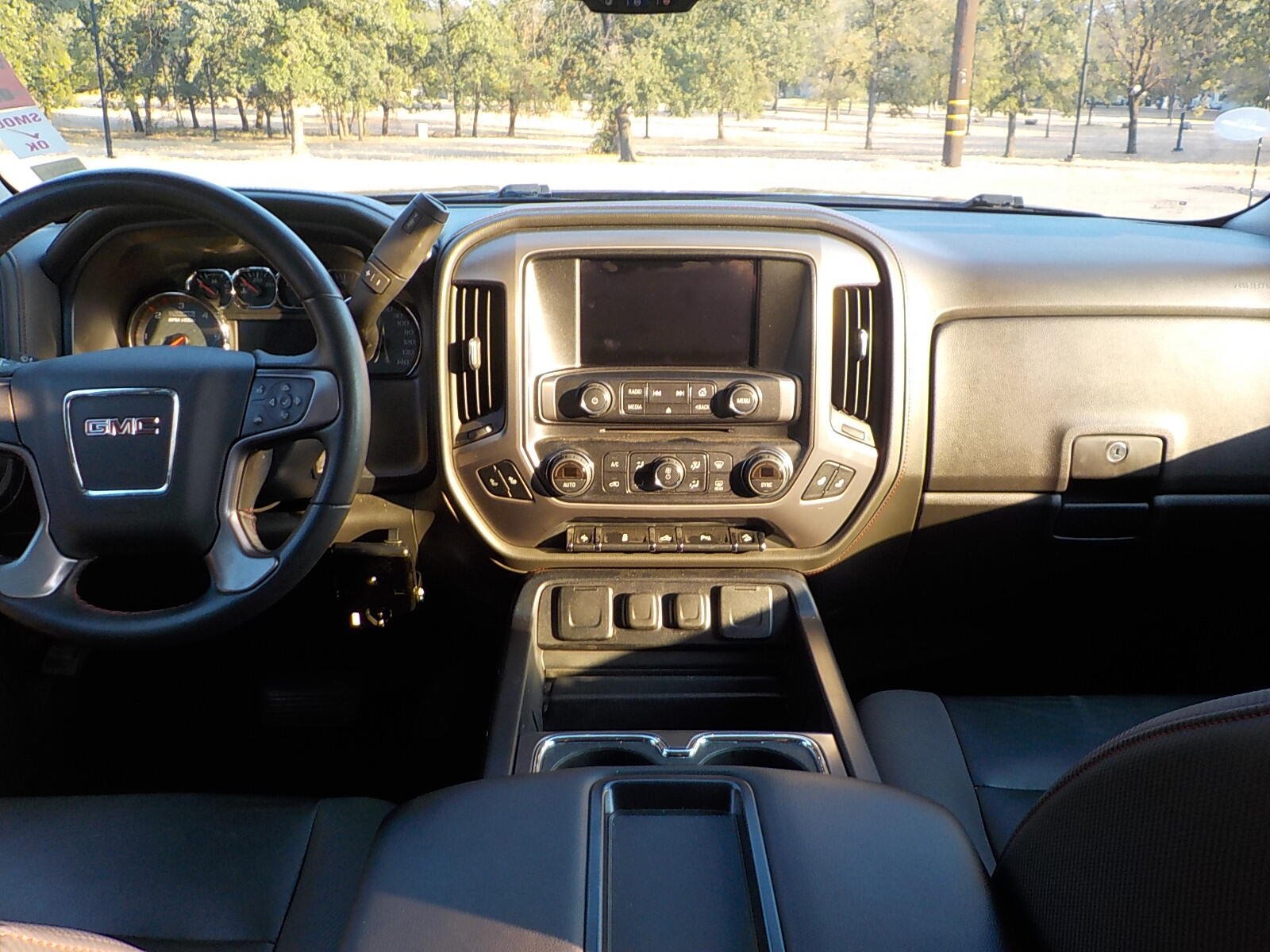 Used 2015 GMC Sierra 1500 SLT w/ All-Terrain Package AWD/4WD image 10