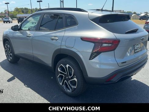 New 2026 Chevrolet Trax RS w/ Driver Confidence Package FWD image 6