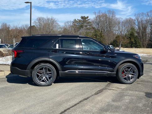 New 2026 Ford Explorer ST-Line w/ ST-Line Street Pack RWD image 3