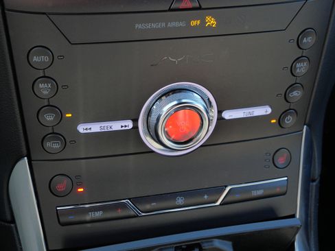 Used 2020 Ford Edge ST image 26